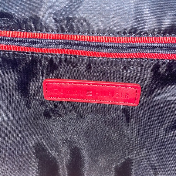 TOMMY HILIFIGER DESIGNER BAG‼️ - Picture 8 of 14